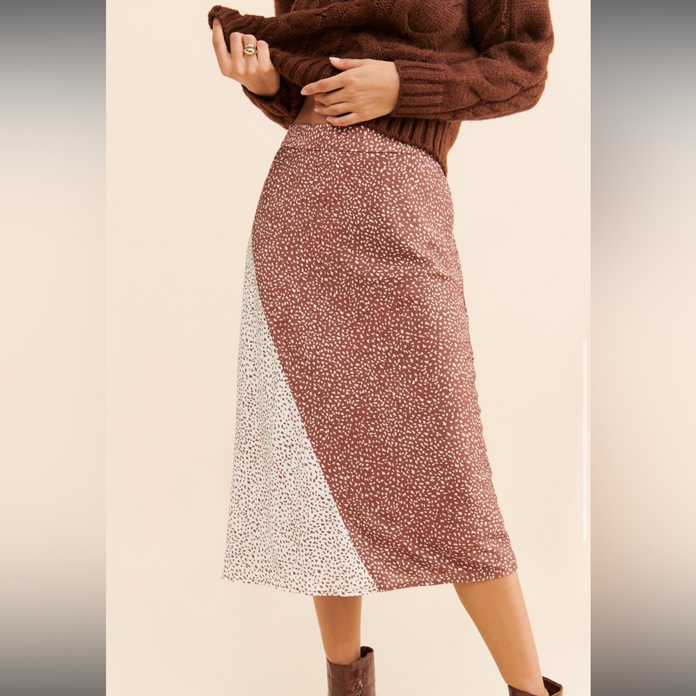 The perfect fall skirt! Hutch slip skirt size 8 gently worn!